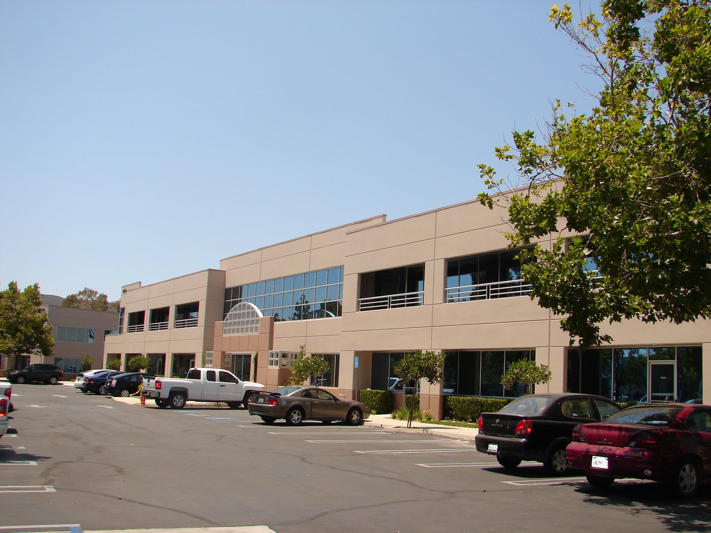 Side exterior view of Enterprise Court office and flex building